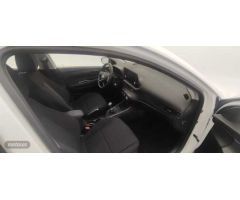Hyundai i20 1.2 MPI Klass de 2023 con 13.024 Km por 15.900 EUR. en Barcelona