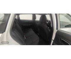 Hyundai i20 1.2 MPI Klass de 2023 con 13.024 Km por 15.900 EUR. en Barcelona