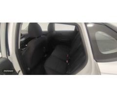 Hyundai i20 1.2 MPI Klass de 2023 con 13.024 Km por 15.900 EUR. en Barcelona
