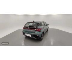 Hyundai i20 1.2 MPI Klass de 2024 con 23.000 Km por 15.900 EUR. en Barcelona