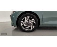 Hyundai i20 1.2 MPI Klass de 2024 con 23.000 Km por 15.900 EUR. en Barcelona