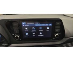 Hyundai i20 1.2 MPI Klass de 2024 con 23.000 Km por 15.900 EUR. en Barcelona