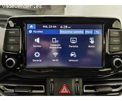 Hyundai i30 1.5 DPI Klass SLX 110 de 2024 con 12.400 Km por 17.900 EUR. en Barcelona