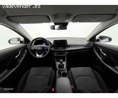 Hyundai i30 1.5 DPI Klass SLX 110 de 2024 con 11.783 Km por 17.900 EUR. en Barcelona