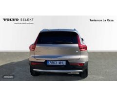 Volvo XC40 TODOTERRENO 1.5 T4 PHEV RECHARGE CORE AUTOMATICO 211CV 5P de 2023 con 29.519 Km por 35.90