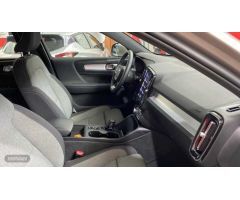Volvo XC40 TODOTERRENO 1.5 T4 PHEV RECHARGE CORE AUTOMATICO 211CV 5P de 2023 con 29.519 Km por 35.90