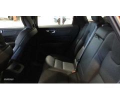 Volvo XC 60 TODOTERRENO 2.0 B4 D ESSENTIAL AUTOMATICO 197CV 5P de 2023 con 8.897 Km por 38.900 EUR.