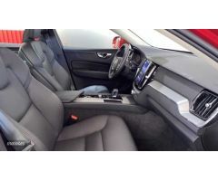 Volvo XC 60 TODOTERRENO 2.0 B4 D CORE AUTOMATICO 197CV 5P de 2023 con 23.666 Km por 37.900 EUR. en S