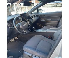 Toyota C-HR 1.8 Advance Hybrid 140 de 2018 con 142.500 Km por 17.600 EUR. en Madrid