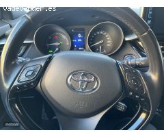 Toyota C-HR 1.8 Advance Hybrid 140 de 2018 con 142.500 Km por 17.600 EUR. en Madrid
