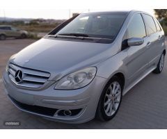 Mercedes Clase B B 200 d de 2008 con 340.000 Km por 5.250 EUR. en Valencia