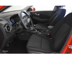 Hyundai Kona 1.0 TGDI Maxx 4x2 de 2022 con 31.460 Km por 17.990 EUR. en Pontevedra