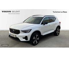 Volvo XC40 TODOTERRENO 1.5 T4 PHEV RECHARGE PLUS DARK DCT 211 5P de 2023 con 11.000 Km por 35.900 EU