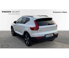 Volvo XC40 TODOTERRENO 1.5 T4 PHEV RECHARGE PLUS DARK DCT 211 5P de 2023 con 11.000 Km por 35.900 EU