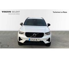 Volvo XC40 TODOTERRENO 1.5 T4 PHEV RECHARGE PLUS DARK DCT 211 5P de 2023 con 11.000 Km por 35.900 EU