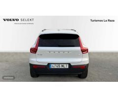 Volvo XC40 TODOTERRENO 1.5 T4 PHEV RECHARGE PLUS DARK DCT 211 5P de 2023 con 11.000 Km por 35.900 EU