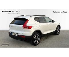 Volvo XC40 TODOTERRENO 1.5 T4 PHEV RECHARGE PLUS DARK DCT 211 5P de 2023 con 11.000 Km por 35.900 EU