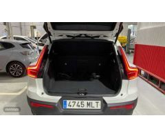 Volvo XC40 TODOTERRENO 1.5 T4 PHEV RECHARGE PLUS DARK DCT 211 5P de 2023 con 11.000 Km por 35.900 EU