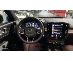 Volvo XC40 TODOTERRENO 1.5 T4 PHEV RECHARGE PLUS DARK DCT 211 5P de 2023 con 11.000 Km por 35.900 EU