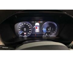 Volvo XC40 TODOTERRENO 1.5 T4 PHEV RECHARGE PLUS DARK DCT 211 5P de 2023 con 11.000 Km por 35.900 EU