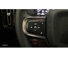 Volvo XC40 TODOTERRENO 1.5 T4 PHEV RECHARGE PLUS DARK DCT 211 5P de 2023 con 11.000 Km por 35.900 EU