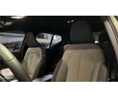 Volvo XC40 2.0 B3 CORE AUTO 5P de 2024 con 34.342 Km por 33.700 EUR. en Valencia