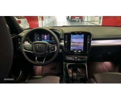 Volvo XC40 2.0 B3 CORE AUTO 5P de 2024 con 34.342 Km por 33.700 EUR. en Valencia