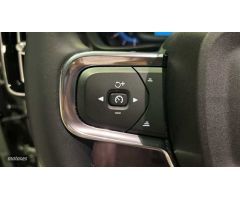 Volvo XC40 2.0 B3 CORE AUTO 5P de 2024 con 34.342 Km por 33.700 EUR. en Valencia