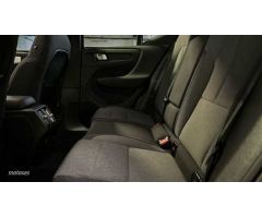 Volvo XC40 2.0 B3 CORE AUTO 5P de 2024 con 24.385 Km por 33.700 EUR. en Valencia