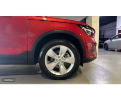 Volvo XC40 2.0 B3 CORE AUTO 5P de 2024 con 24.385 Km por 33.700 EUR. en Valencia