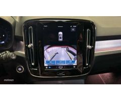 Volvo XC40 2.0 B3 CORE AUTO 5P de 2024 con 24.385 Km por 33.700 EUR. en Valencia
