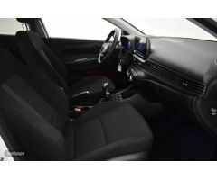 Hyundai i20 1.0 TGDI Klass 100 de 2024 con 6.584 Km por 18.500 EUR. en Valencia