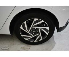 Hyundai i20 1.0 TGDI Klass 100 de 2024 con 6.584 Km por 18.500 EUR. en Valencia