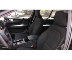 Volvo XC40 2.0 B3 ESSENTIAL AUTO 163 5P de 2024 con 1 Km por 36.500 EUR. en La Rioja