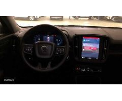 Volvo XC40 2.0 B3 ESSENTIAL AUTO 163 5P de 2024 con 1 Km por 36.500 EUR. en La Rioja