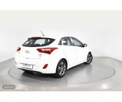 Hyundai i30 1.4 MPI BD Tecno 100 de 2015 con 86.684 Km por 10.900 EUR. en Barcelona