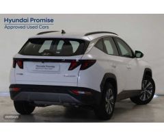 Hyundai Tucson 1.6 TGDI Maxx 4x2 de 2024 con 18.111 Km por 25.900 EUR. en Granada
