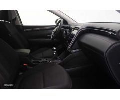 Hyundai Tucson 1.6 TGDI Maxx 4x2 de 2024 con 18.111 Km por 25.900 EUR. en Granada