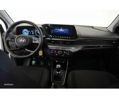 Hyundai i20 1.2 MPI Klass de 2024 con 17.391 Km por 18.200 EUR. en Barcelona