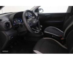 Hyundai i10 1.0 MPI Klass de 2024 con 8.895 Km por 14.990 EUR. en Barcelona