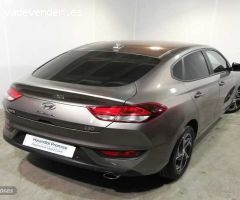 Hyundai i30 1.6CRDi Klass 48V 136 de 2021 con 46.689 Km por 17.990 EUR. en Madrid