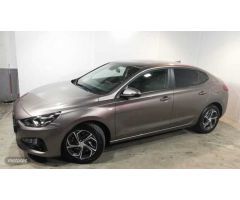 Hyundai i30 1.6CRDi Klass 48V 136 de 2021 con 46.689 Km por 17.990 EUR. en Madrid