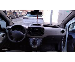 Peugeot Partner outdoor de 2014 con 206.000 Km por 8.600 EUR. en Alicante
