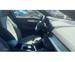 Volvo XC40 TODOTERRENO 1.5 T2 CORE AUTOMATICO 129CV 5P de 2024 con 19.701 Km por 31.900 EUR. en Sevi