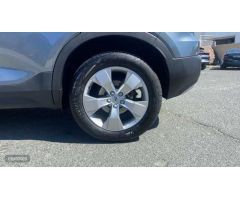Volvo XC40 TODOTERRENO 2.0 D3 MOMENTUM 150 CV 5P de 2019 con 109.799 Km por 22.500 EUR. en Sevilla