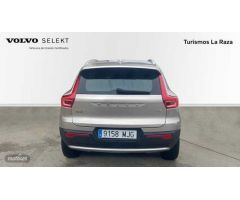 Volvo XC40 TODOTERRENO 1.5 T2 CORE AUTOMATICO 129CV 5P de 2023 con 28.352 Km por 31.900 EUR. en Sevi