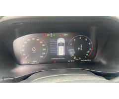 Volvo XC40 TODOTERRENO 1.5 T2 CORE AUTOMATICO 129CV 5P de 2023 con 28.352 Km por 31.900 EUR. en Sevi