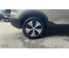 Volvo XC40 TODOTERRENO 1.5 T2 CORE AUTOMATICO 129CV 5P de 2023 con 28.352 Km por 31.900 EUR. en Sevi