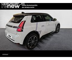 Renault 5 E-Tech Iconic cinq autonomia confort 110 kW de 2024 con 5.000 Km por 32.990 EUR. en Madrid