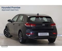 Hyundai i30 1.5 DPI Klass SLX 81 kW (110 CV) de 2022 con 14.553 Km por 17.490 EUR. en Guadalajara